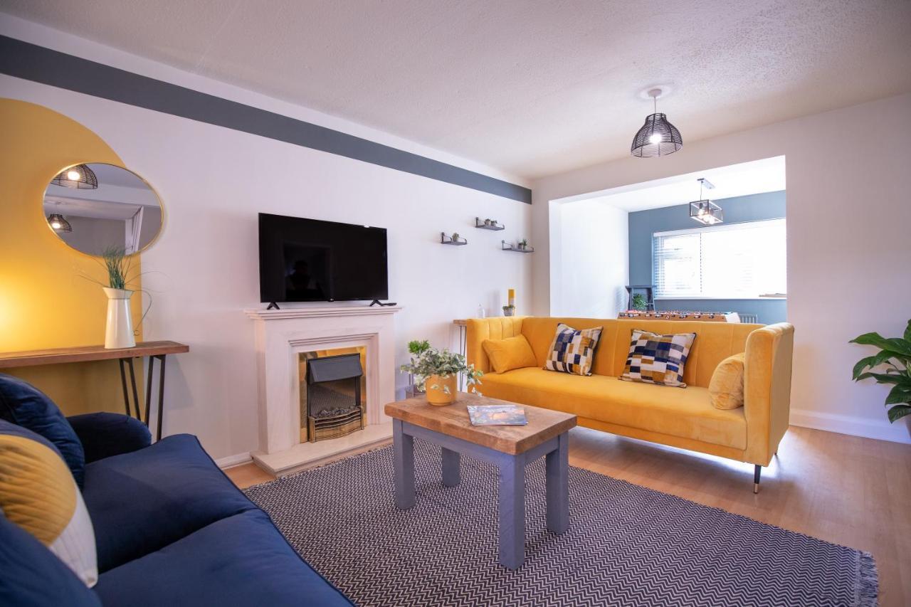 Saltbox Properties- Large!! 3 Bed, 3 Bath House, Parking, Fast Wifi, Town Centre Location! Sleeps 6 Ashby-de-la-Zouch Eksteriør bilde