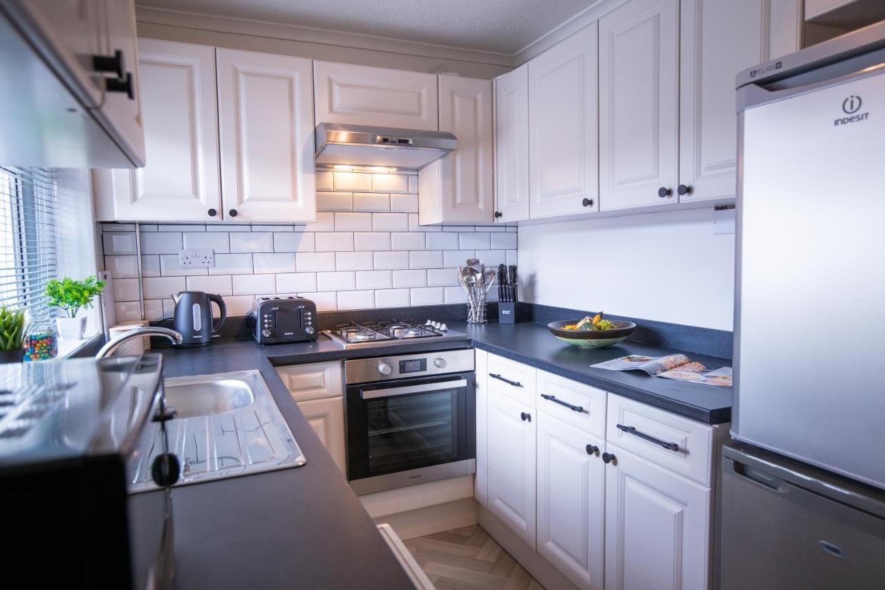 Saltbox Properties- Large!! 3 Bed, 3 Bath House, Parking, Fast Wifi, Town Centre Location! Sleeps 6 Ashby-de-la-Zouch Eksteriør bilde